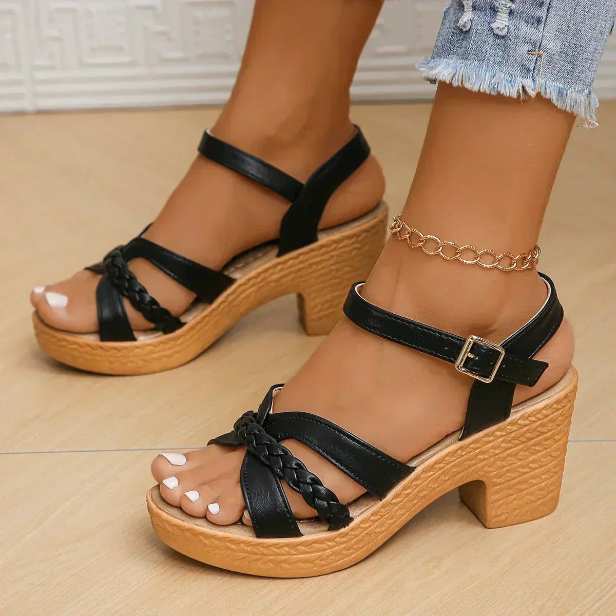 Black / 12