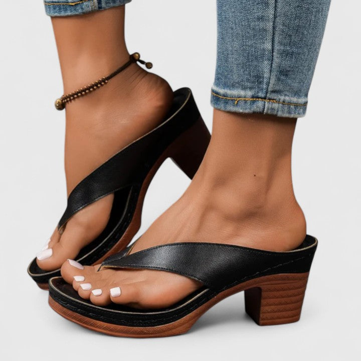 Black / 12